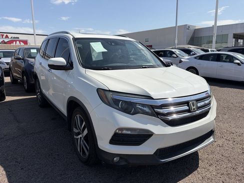 Used 2017 Honda Pilot Elite image 2