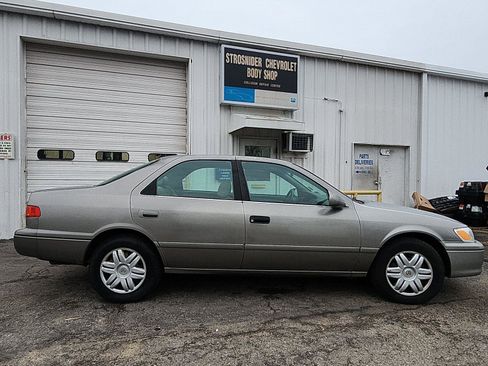Used 2001 Toyota Camry LE image 6