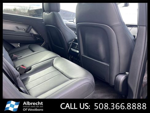 Used 2025 Land Rover Range Rover Sport SE image 17