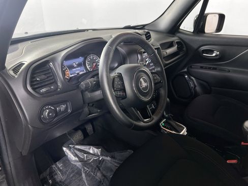 Used 2022 Jeep Renegade Altitude w/ Convenience Group image 9