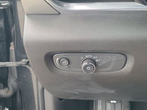 Used 2020 Chevrolet Traverse LS FWD image 18