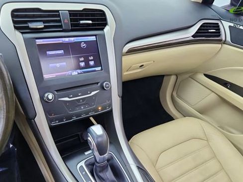 Used 2013 Ford Fusion SE FWD image 43