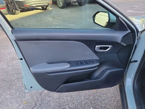 Used 2025 Kia K4 LXS FWD image 9