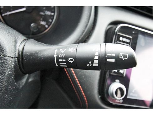 Certified 2021 Nissan Kicks SR image 14