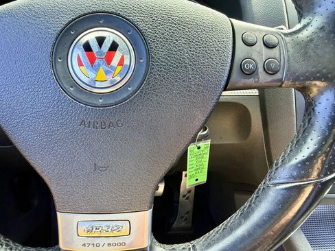 Used 2008 Volkswagen R32 AWD/4WD image 30