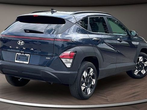 Used 2025 Hyundai Kona SEL AWD/4WD image 2