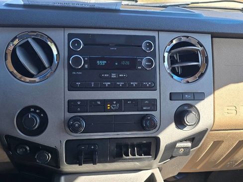 Used 2015 Ford F250 XLT w/ XLT Value Package image 13