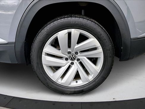 Used 2022 Volkswagen Atlas Cross Sport SE image 35