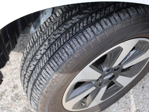 Used 2018 Subaru Forester 2.5i Premium w/ All-Weather Package image 26