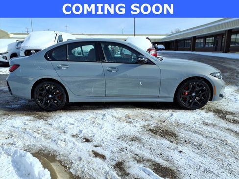 Used 2025 BMW 330i xDrive Sedan w/ M Sport Package image 6