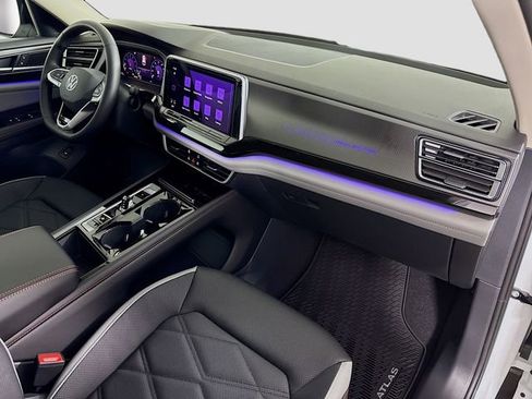 New 2026 Volkswagen Atlas Peak Edition AWD/4WD image 32
