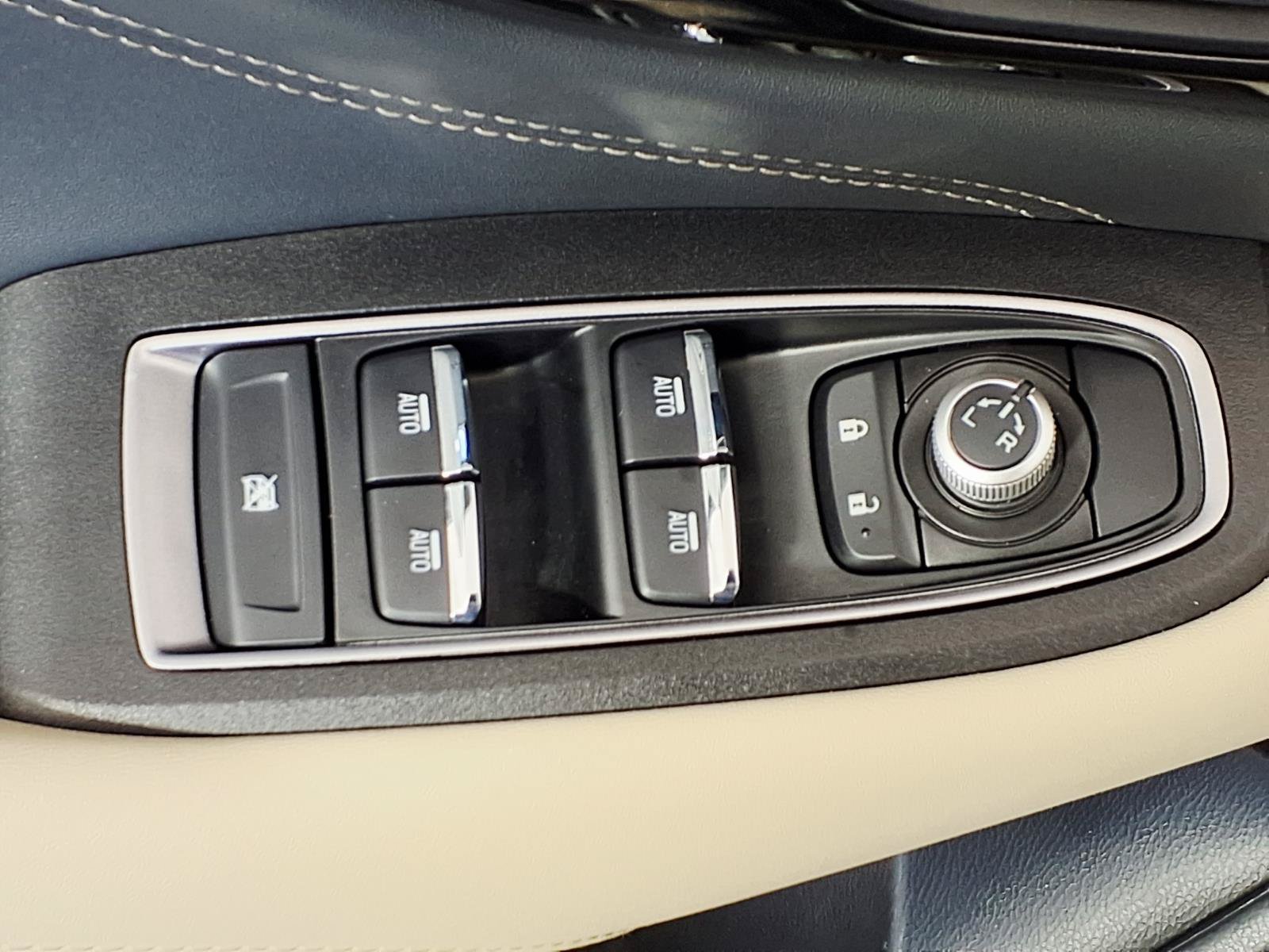 Used 2025 Subaru Outback Limited AWD/4WD image 16