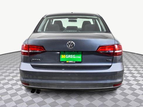 Used 2017 Volkswagen Jetta S image 7