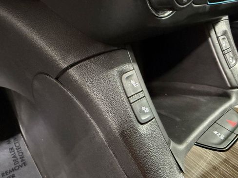 Used 2019 GMC Acadia SLE w/ LPO, Black Accent Package AWD/4WD image 24