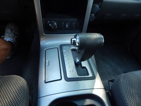 Used 2012 Nissan Pathfinder S AWD/4WD image 24