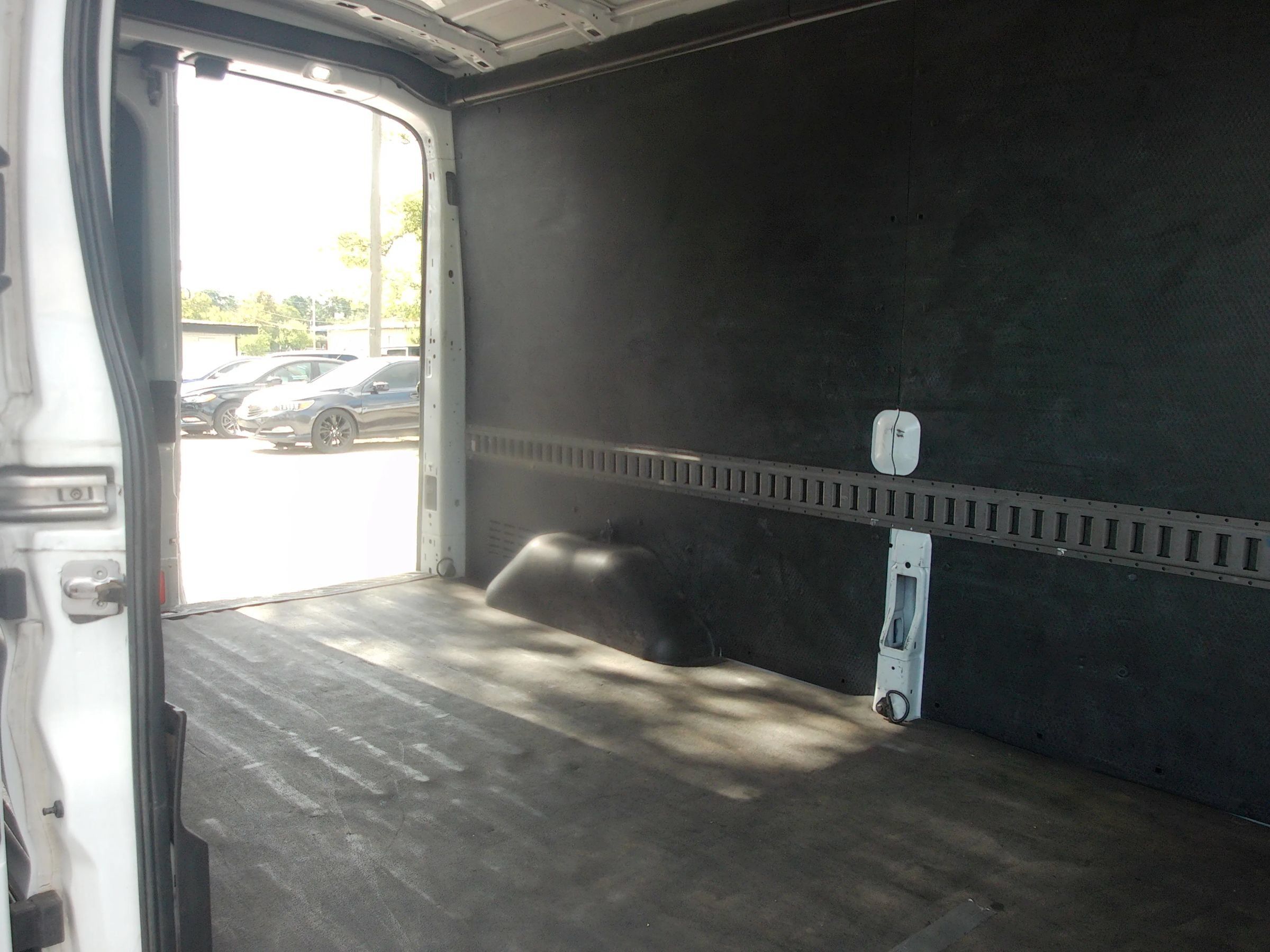 Used 2019 Ford Transit 150 148 Medium Roof RWD image 28