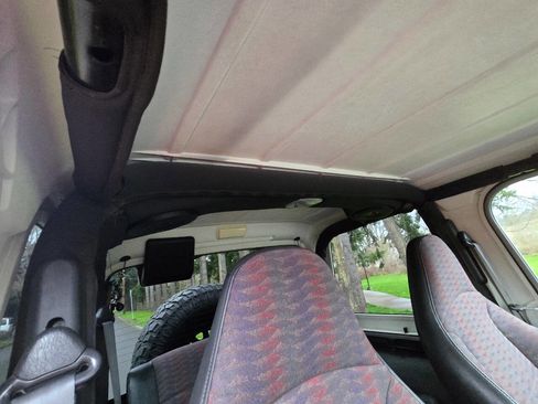 Used 2000 Jeep Wrangler Sport AWD/4WD image 26