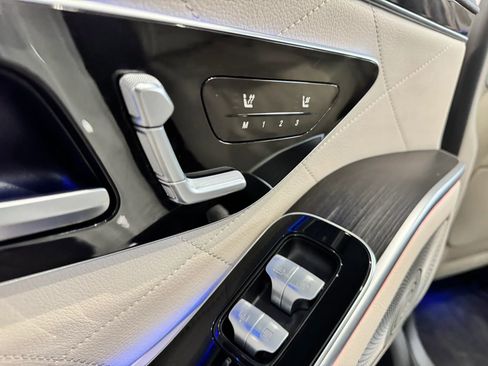 Used 2022 Mercedes-Benz S 580 4MATIC Sedan w/ AMG Line Package image 24
