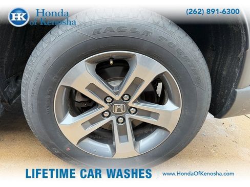 Used 2024 Honda Pilot EX-L image 3