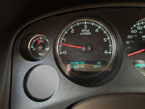 Used 2013 Chevrolet Avalanche LT w/ All-Star Edition image 9