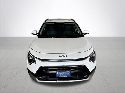 Used 2023 Kia Niro EX Touring FWD image 3