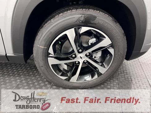 New 2026 Chevrolet Trax RS w/ Sunroof Package image 19