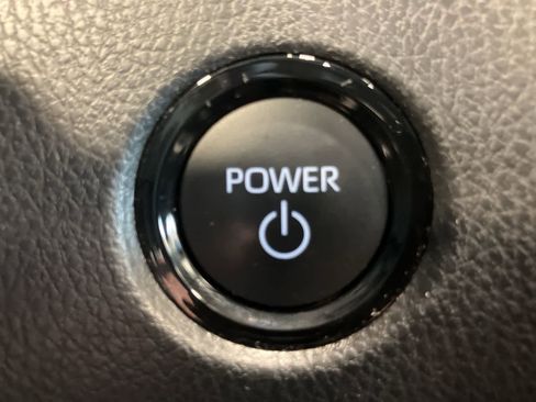 Used 2025 Toyota Camry SE w/ Convenience Package AWD/4WD image 18