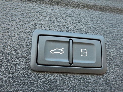 Certified 2024 Audi Q5 2.0T Premium Plus w/ Premium Plus Package image 30