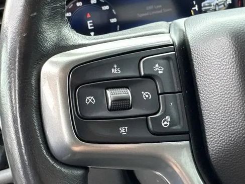 Used 2022 Chevrolet Silverado 1500 LT AWD/4WD image 33