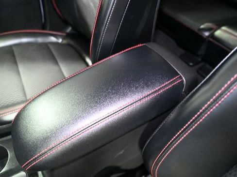 Used 2025 Ford Escape ST-Line image 24