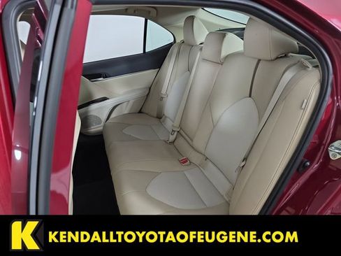 Used 2020 Toyota Camry XLE w/ Driver Assist Package image 18