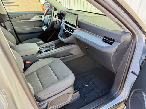 New 2026 Ford Explorer Active image 21