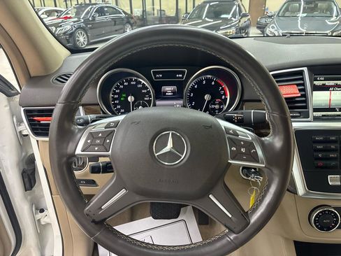 Used 2015 Mercedes-Benz ML 350 2WD w/ Premium 1 Package image 22