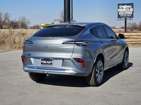 New 2026 Buick Envista Avenir image 4