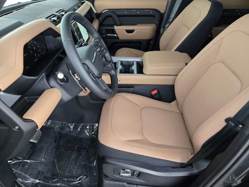 New 2025 Land Rover Defender 130 V8 image 10