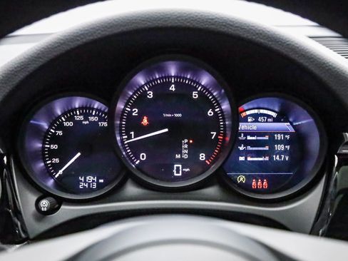 Certified 2026 Porsche Macan AWD/4WD image 26