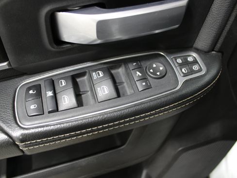 Used 2024 RAM 2500 Big Horn AWD/4WD image 7