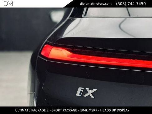 Used 2023 BMW iX xDrive50 w/ Ultimate Package 2 AWD/4WD image 15