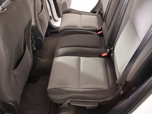 Used 2019 Ford Escape SE image 12