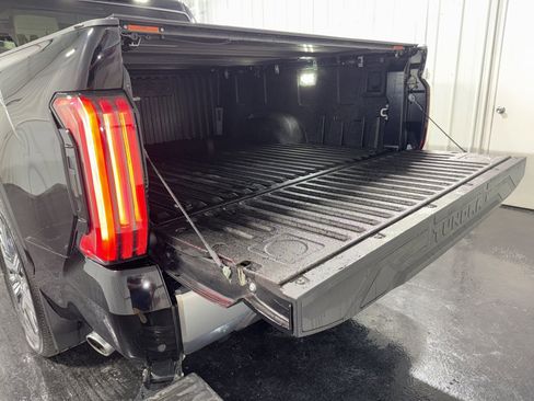 Used 2023 Toyota Tundra Capstone AWD/4WD image 39