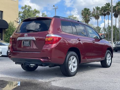 Used 2010 Toyota Highlander SE FWD image 13