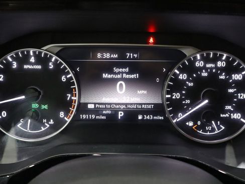 Used 2024 Nissan Pathfinder SV image 28