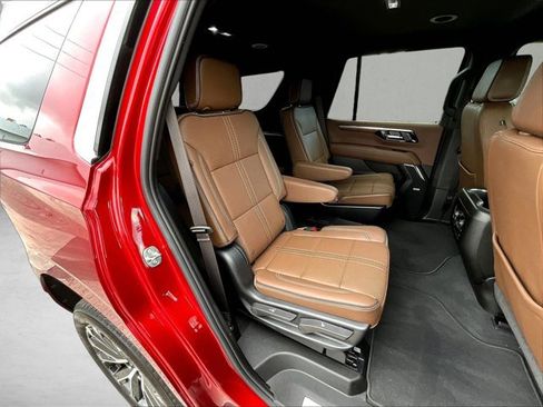 Used 2025 Chevrolet Tahoe High Country image 28