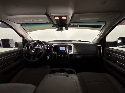 Used 2018 RAM 2500 SLT image 35