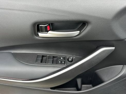 Used 2025 Toyota Corolla SE FWD image 13