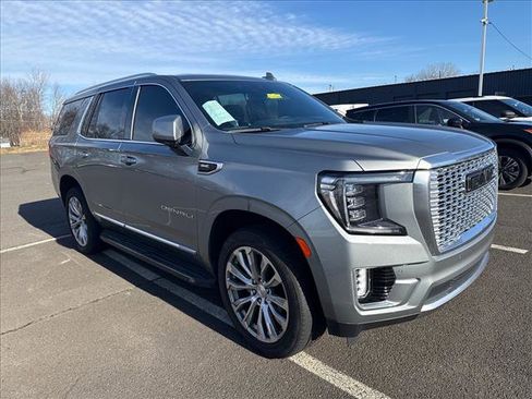 Used 2023 GMC Yukon Denali image 3