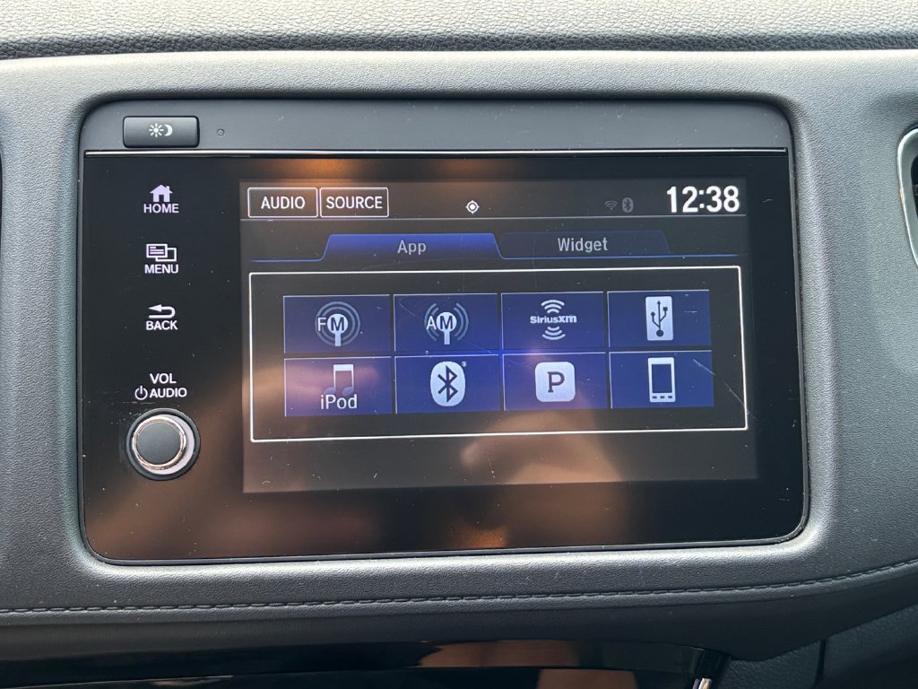 Used 2021 Honda HR-V EX-L image 18