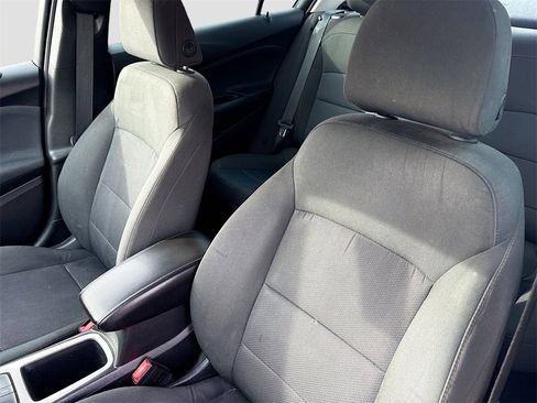 Used 2018 Chevrolet Cruze LS image 19
