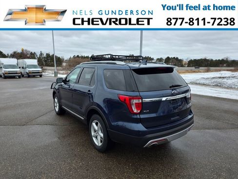 Used 2016 Ford Explorer XLT w/ Equipment Group 202A image 5
