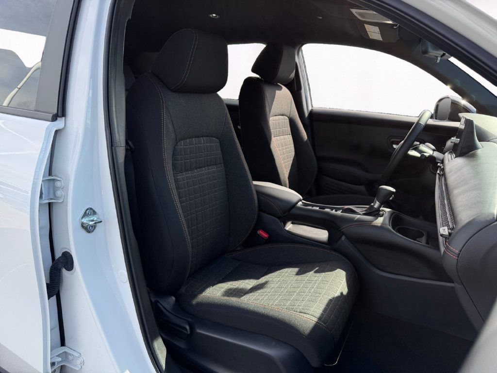 Used 2027 Honda HR-V Sport image 15